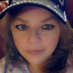 Meet your Posher, Sheri